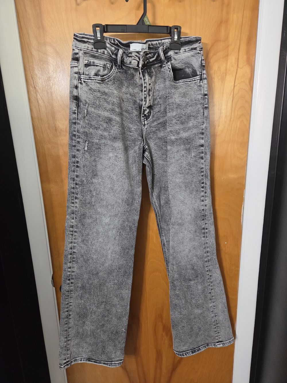 Vervet Women's Acid Wash Stretch Jeans - Picture 4 of 6